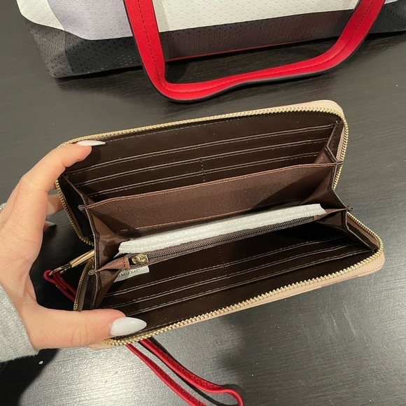 Shoulder Bag and Wallet Set - Picture 6 of 6